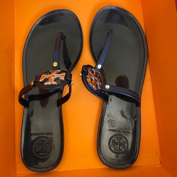 Sandals - Picture 2 of 3